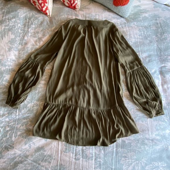 RO&DE Olive Color Peasant/Hi-Low Blouse, Long Sleeve - Picture 8 of 9